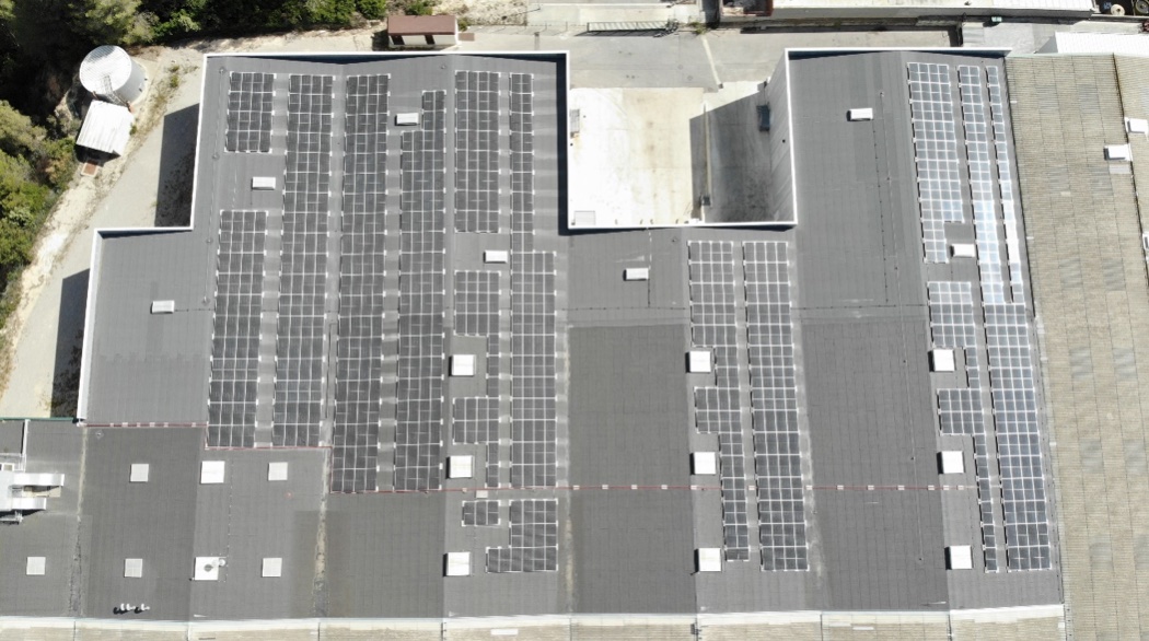 tejado naves placas fotovoltaicas